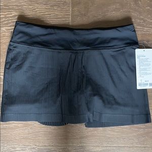 Lululemon Pleat to Street Skirt in Black size 8